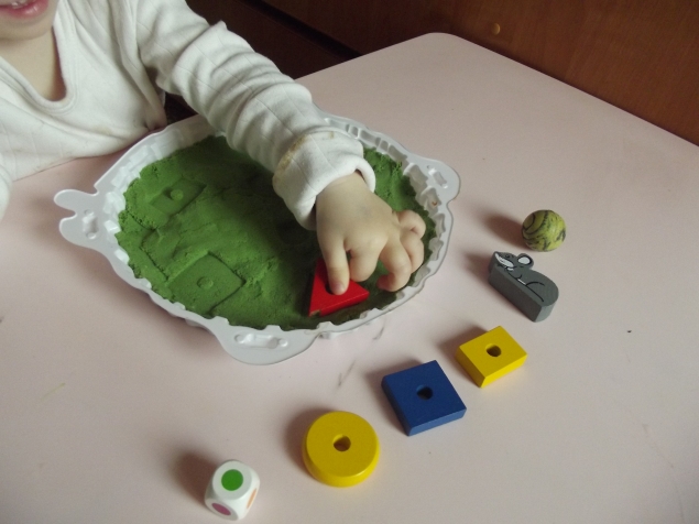 Отпечатки на песке . Отпечатки на песке .