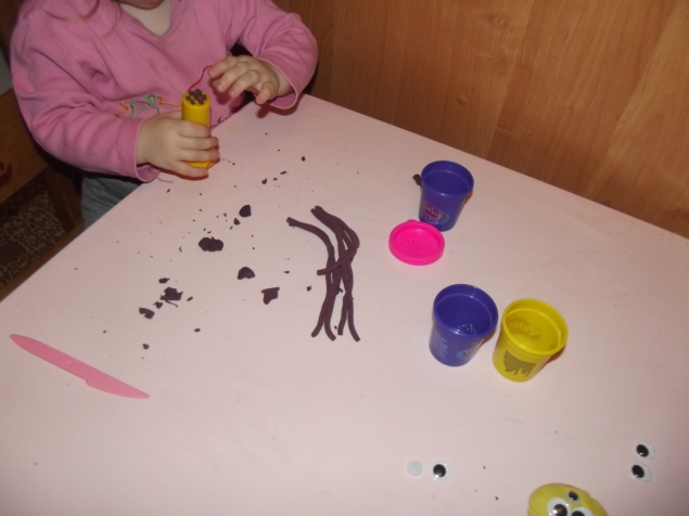 Лепим монстров . Лепим монстров .