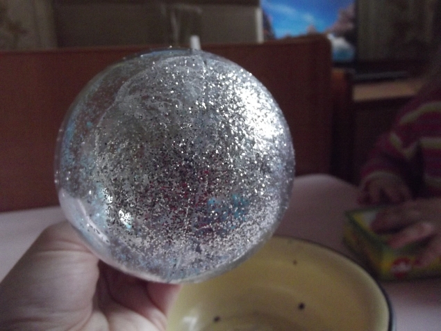 Шарик на елку . Шарик на елку .