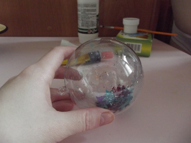 Шарик на елку . Шарик на елку .