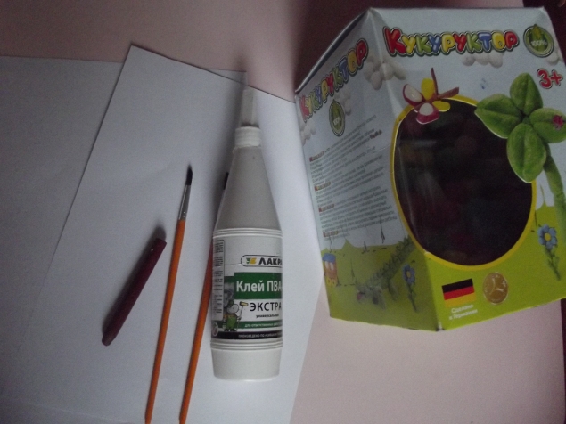 Елочка из кукуруктора .