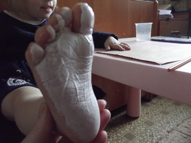 Снеговики из ножек .