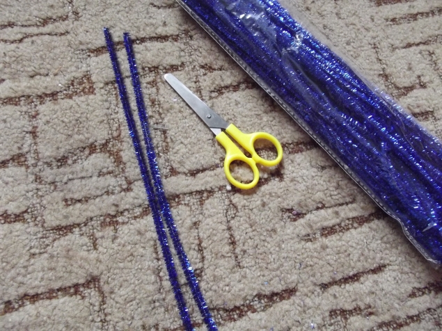 Мишура на проволоке .