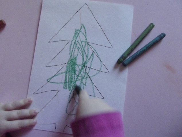 Раскрашиваем елочку . Раскрашиваем елочку .