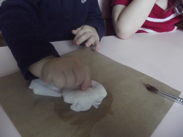 Снеговик из салфеток . Снеговик из салфеток .