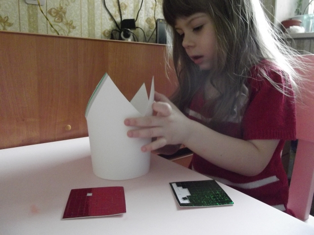 Короны . Короны .