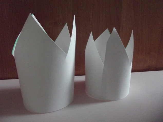 Короны . Короны .