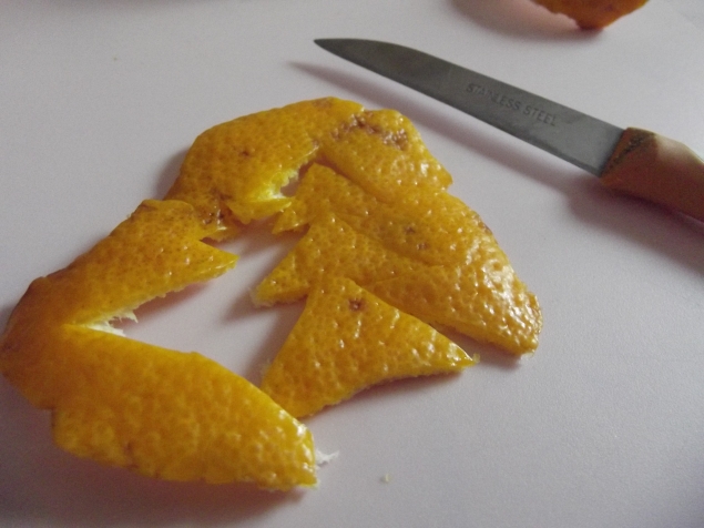 Елочные игрушки .