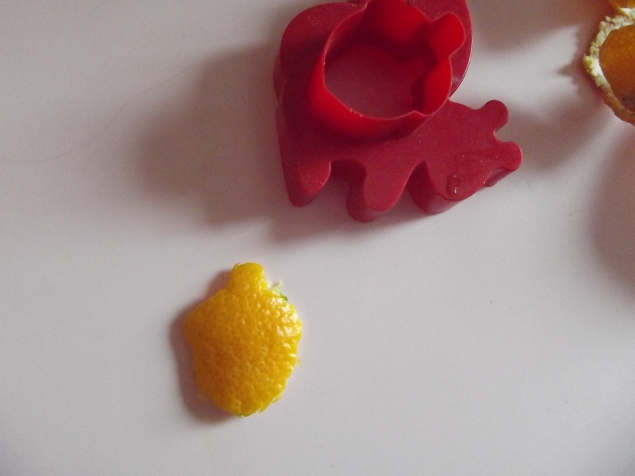 Елочные игрушки .