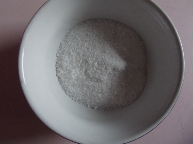 Снежинки из соли . Снежинки из соли .