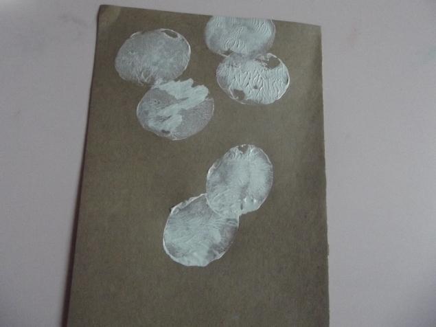 Отпечатки картошкой .