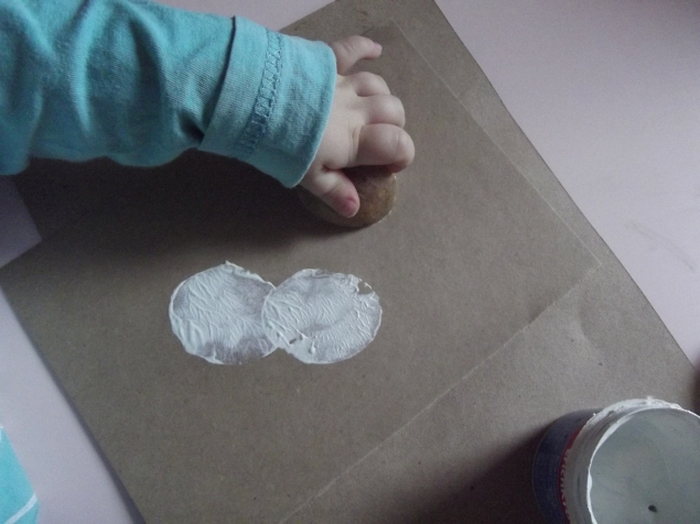 Отпечатки картошкой .