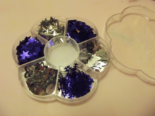 Блестящая елка .