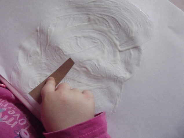 Елка из крафт бумаги . Елка из крафт бумаги .