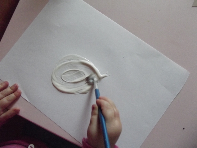 Елка из крафт бумаги . Елка из крафт бумаги .