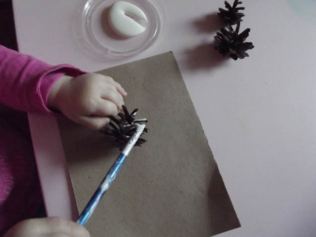 Блестящие шишки . Блестящие шишки .