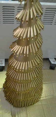 Елка . Елка .