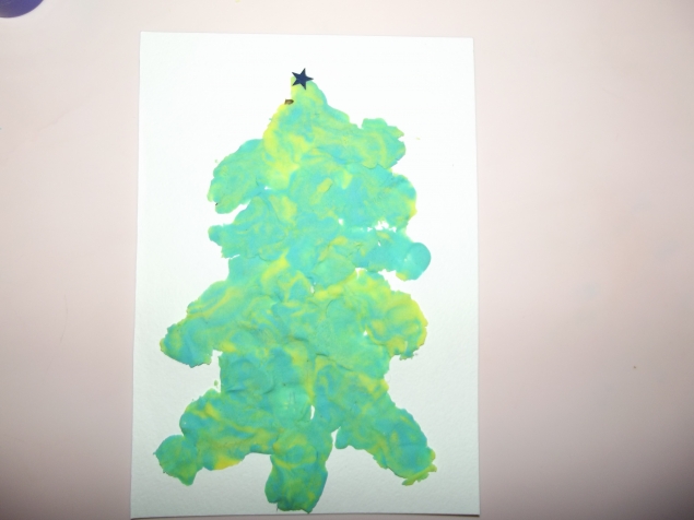 Пластилиновая елка .