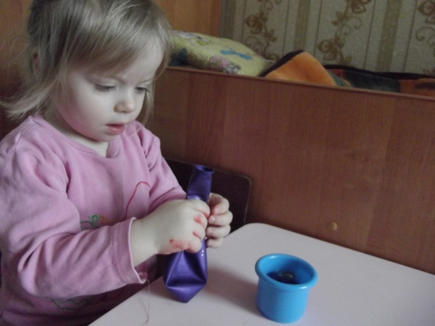 Мелкая моторика с шариком . Мелкая моторика с шариком .