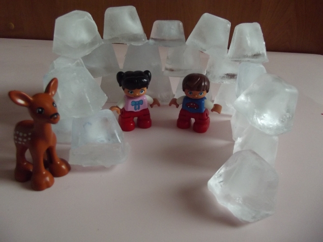 Игры со льдом . Игры со льдом .