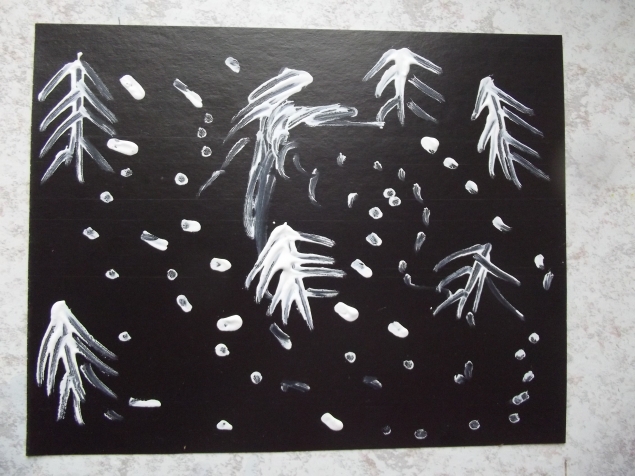 Рисуем ватными палочками .