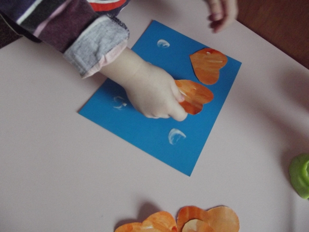 Цветные сердечки . Цветные сердечки .