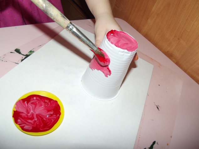 Стаканчик с сердцем . Стаканчик с сердцем .