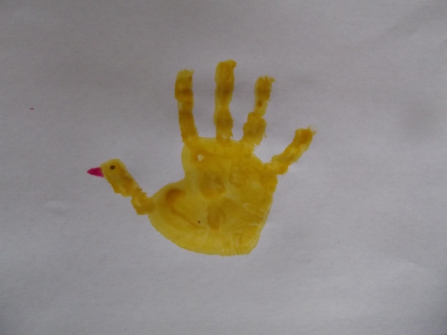 Курица с цыплятами .