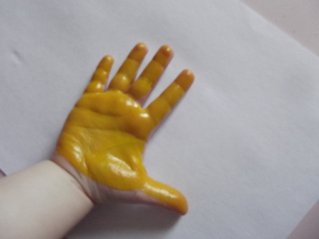 Курица с цыплятами .