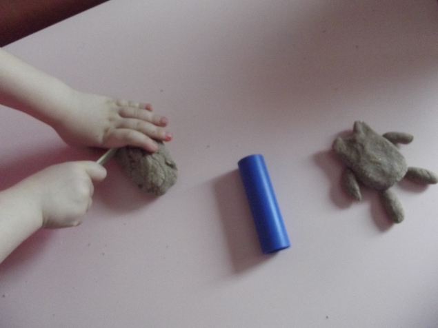 Лепим из ржаного теста .