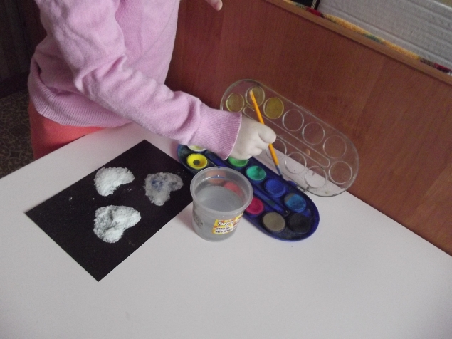 Сердечки из соли . Сердечки из соли .