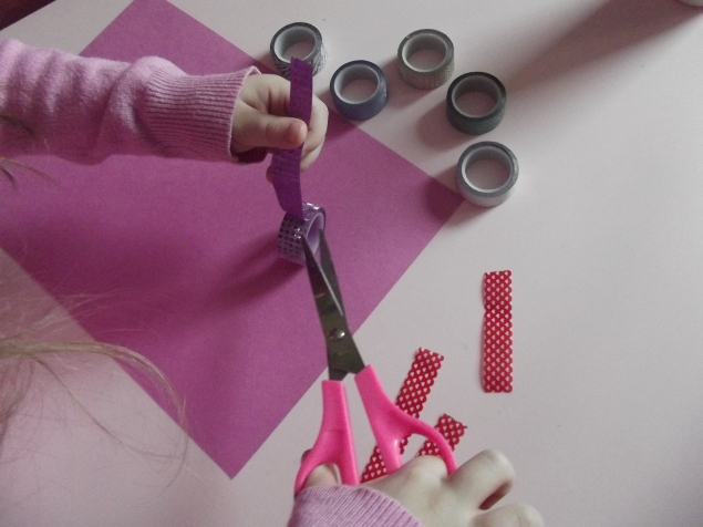 Коллаж из скотча . Коллаж из скотча .