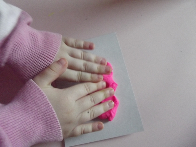 Аппликация из пластилина .