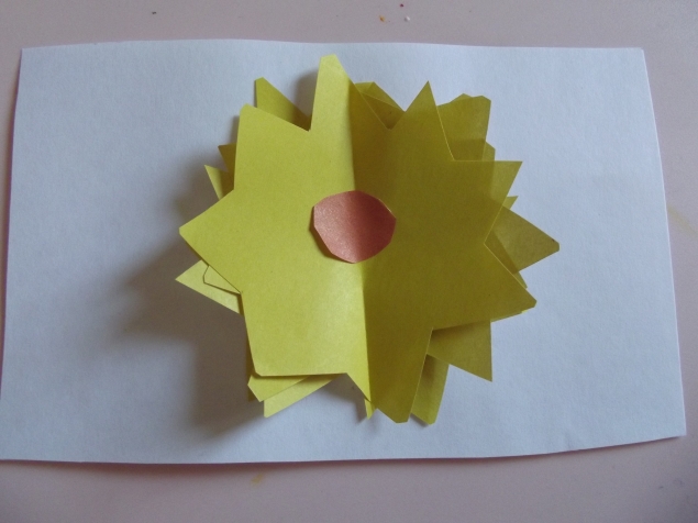 Многослойный цветок .