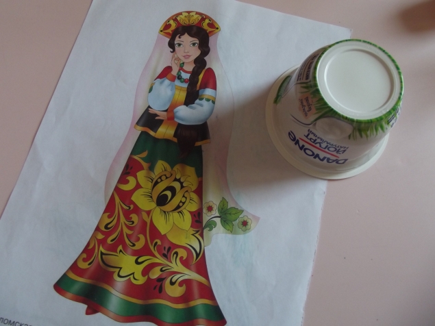 Хохлома на банке .