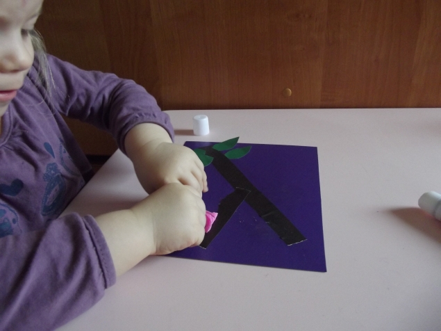 Цветы на ветке . Цветы на ветке .