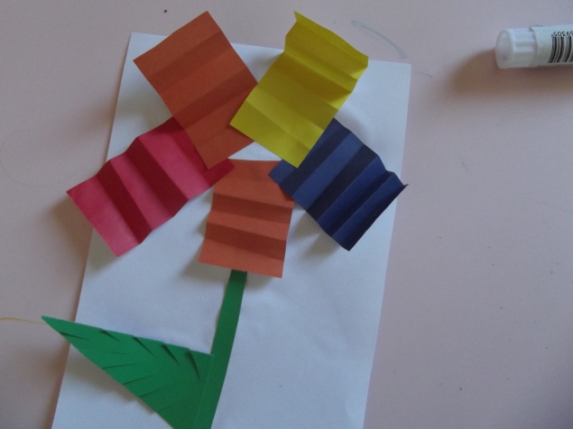 Разноцветный цветок . Разноцветный цветок .