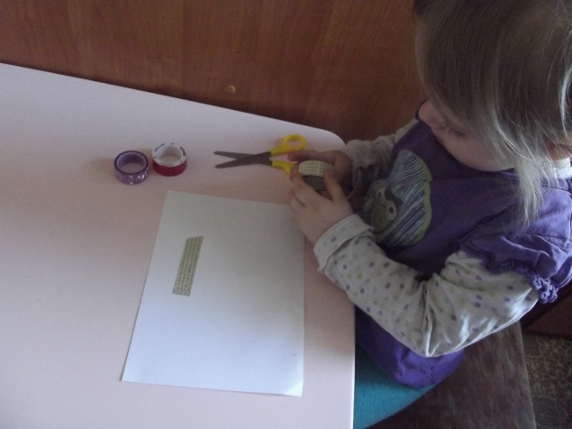 Цветы из скотча .