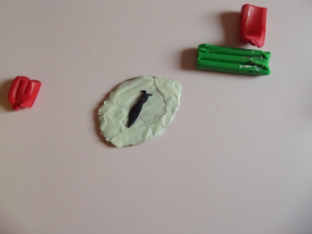 Пластилиновое яйцо .