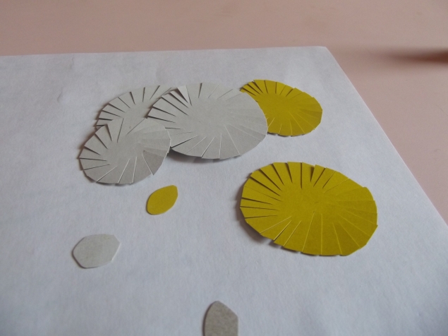 Бумажные цветы . Бумажные цветы .