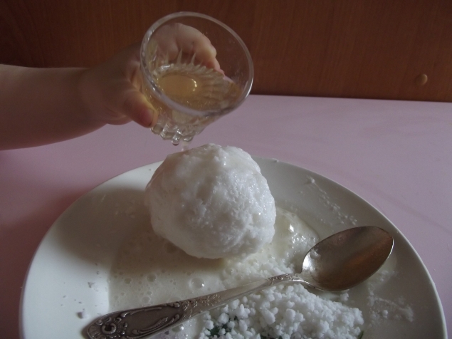 Яйцо динозавра .