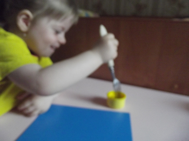 Яркий салют . Яркий салют .