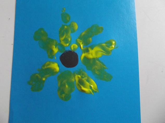 Желтая ромашка .