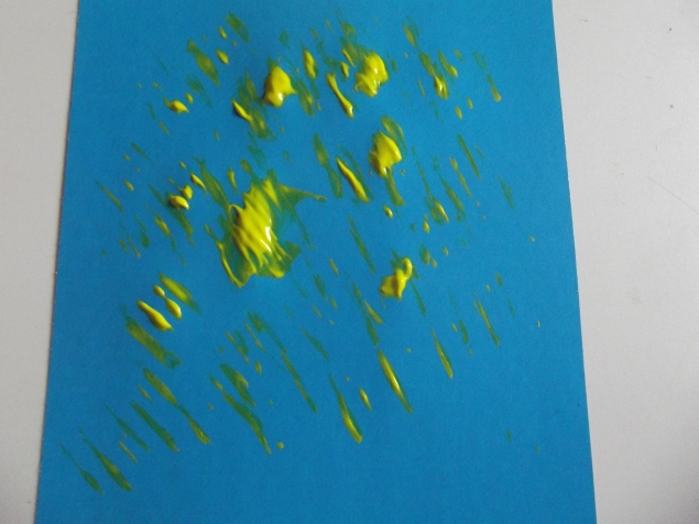 Яркий салют . Яркий салют .