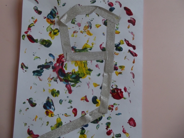 Рисование бутылкой . Рисование бутылкой .