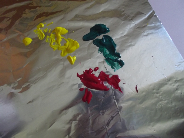 Рисуем пальчиками и ладошками . Рисуем пальчиками и ладошками .