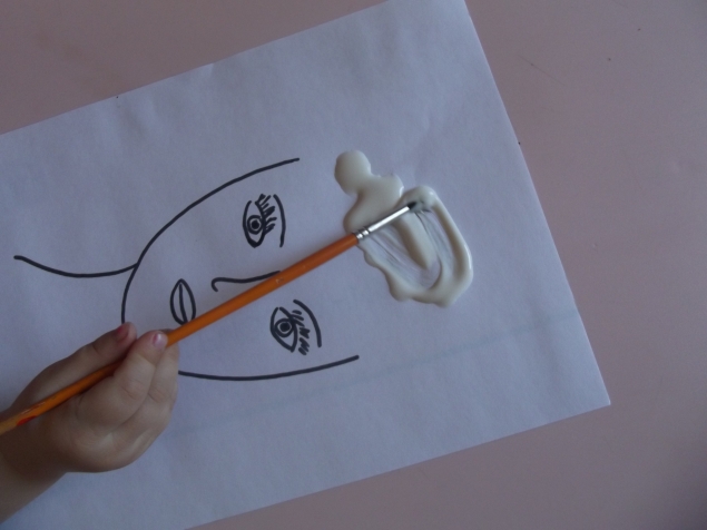 Аппликация из лепестков .