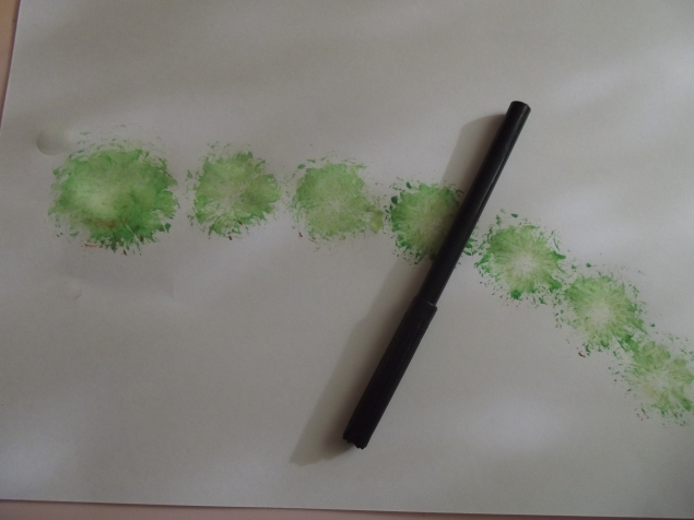 Гусеница . Гусеница .