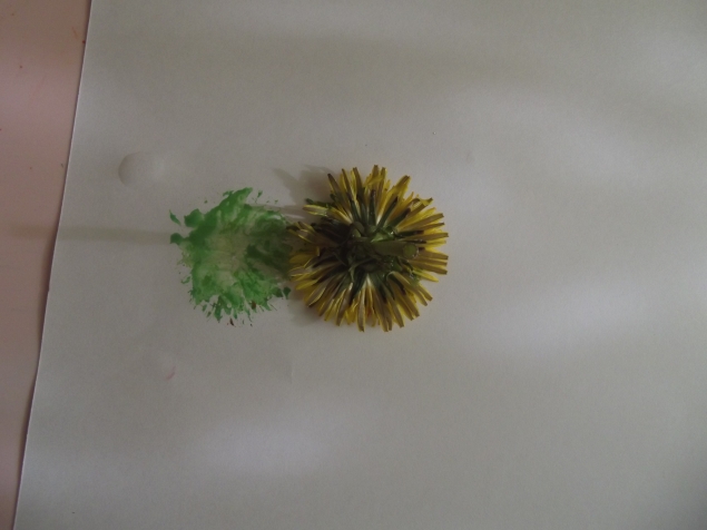 Гусеница . Гусеница .