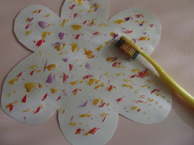 Разноцветный цветочек . Разноцветный цветочек .